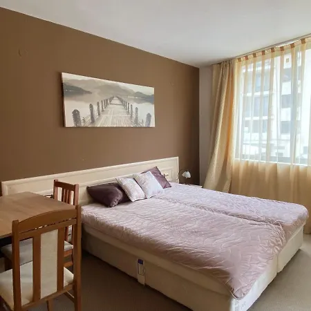 Avalon D202 Private Sunny Apartmán